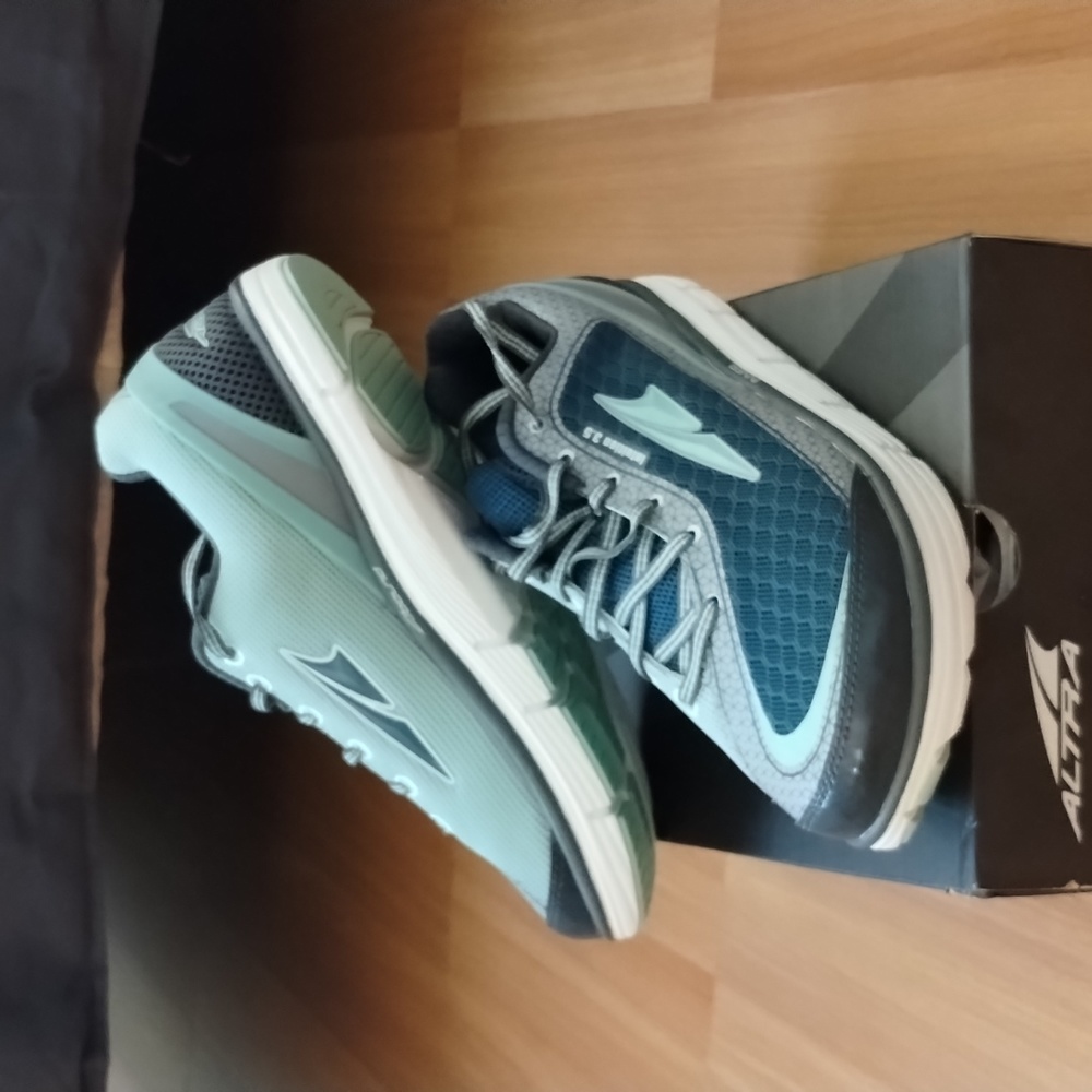 Altra Intuition 3.5 news in box